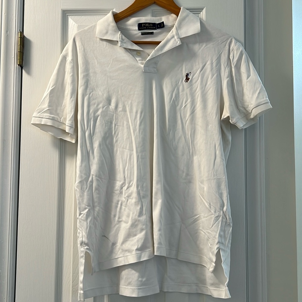 Large Mens Ralph Lauren polo shirt.